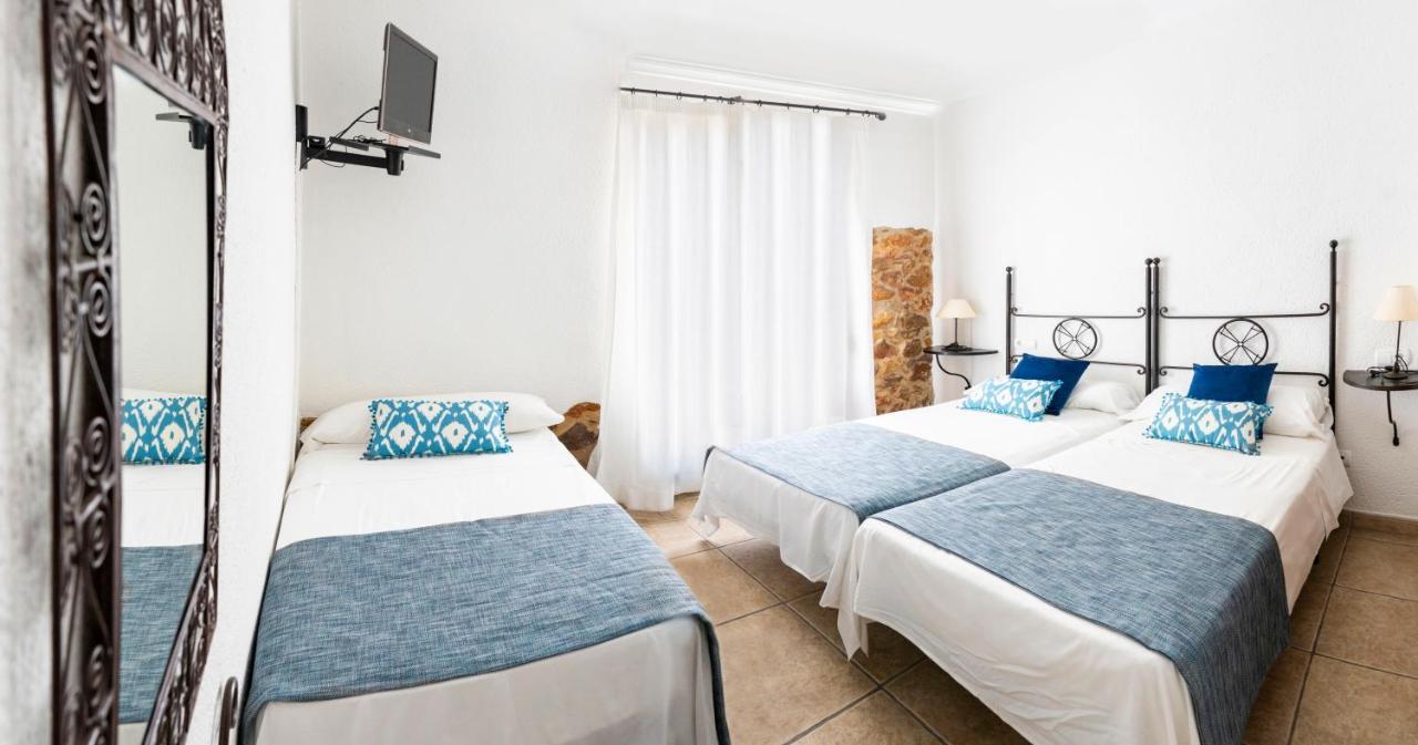 Hostal Tres Molins Jesus Pobre Extérieur photo