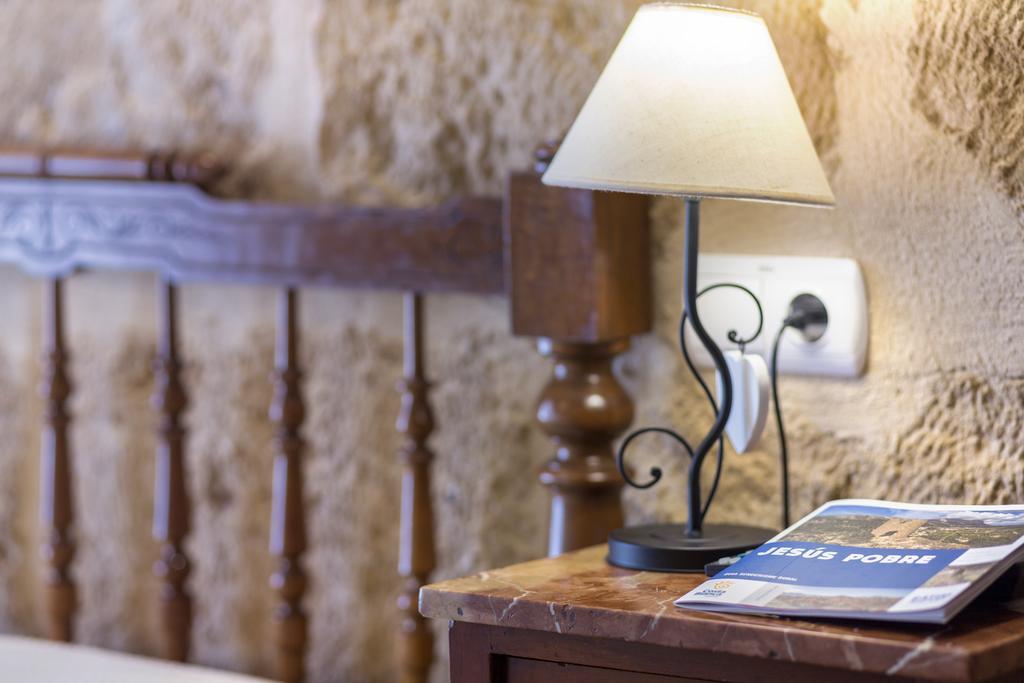 Hostal Tres Molins Jesus Pobre Extérieur photo